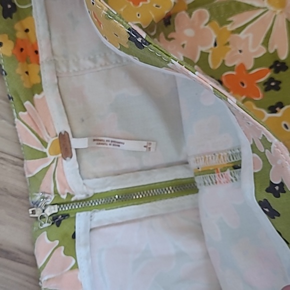 Free people 70s floral mini skirt - Picture 2 of 3